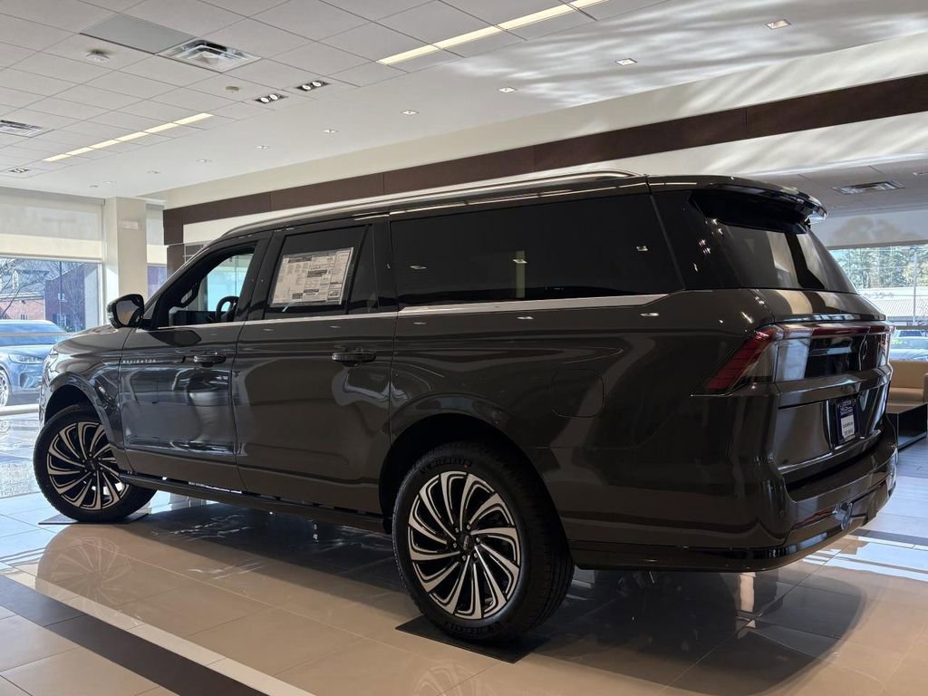New 2026 Lincoln Navigator L Black Label image 4