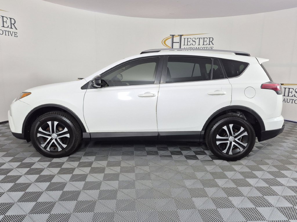 Used 2016 Toyota RAV4 LE FWD image 7