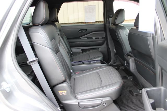 Used 2023 Nissan Pathfinder Rock Creek AWD/4WD image 46