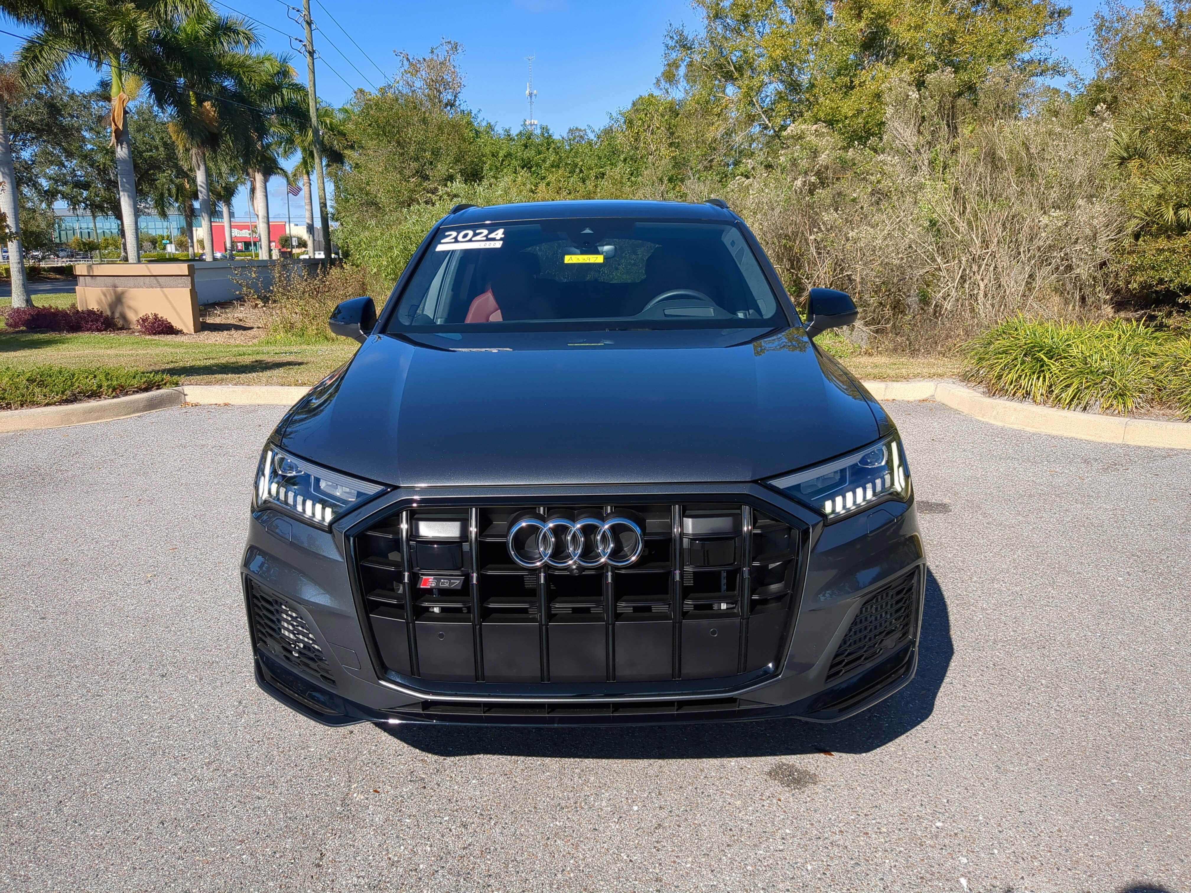 Used 2024 Audi SQ7 Prestige image 2