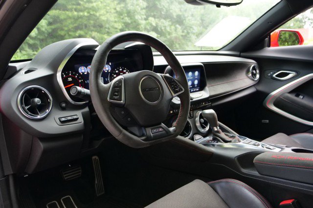 Used 2022 Chevrolet Camaro ZL1 RWD image 14