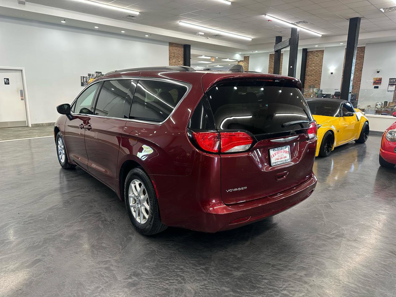 Used 2021 Chrysler Voyager Lxi FWD image 7