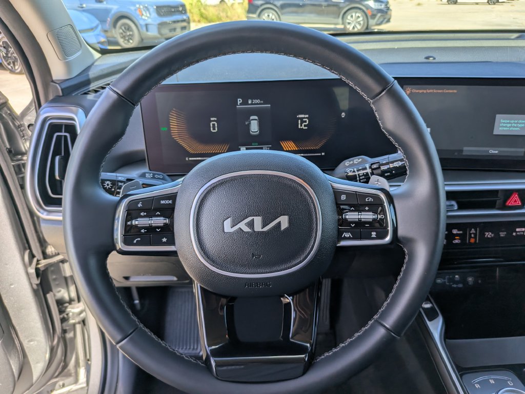 Certified 2025 Kia Sorento EX FWD image 33