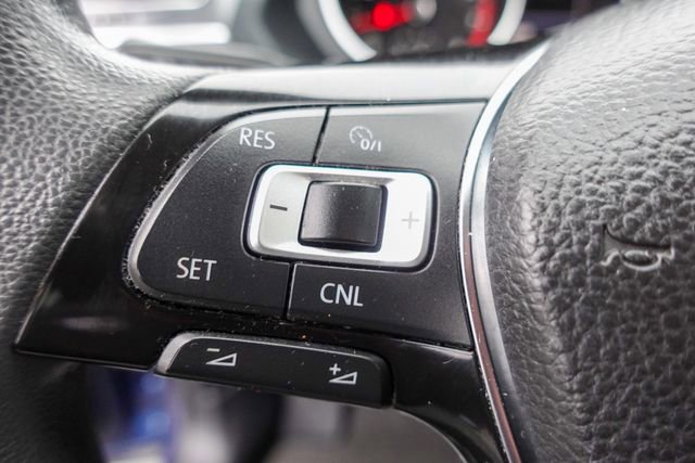 Used 2018 Volkswagen Tiguan S image 13