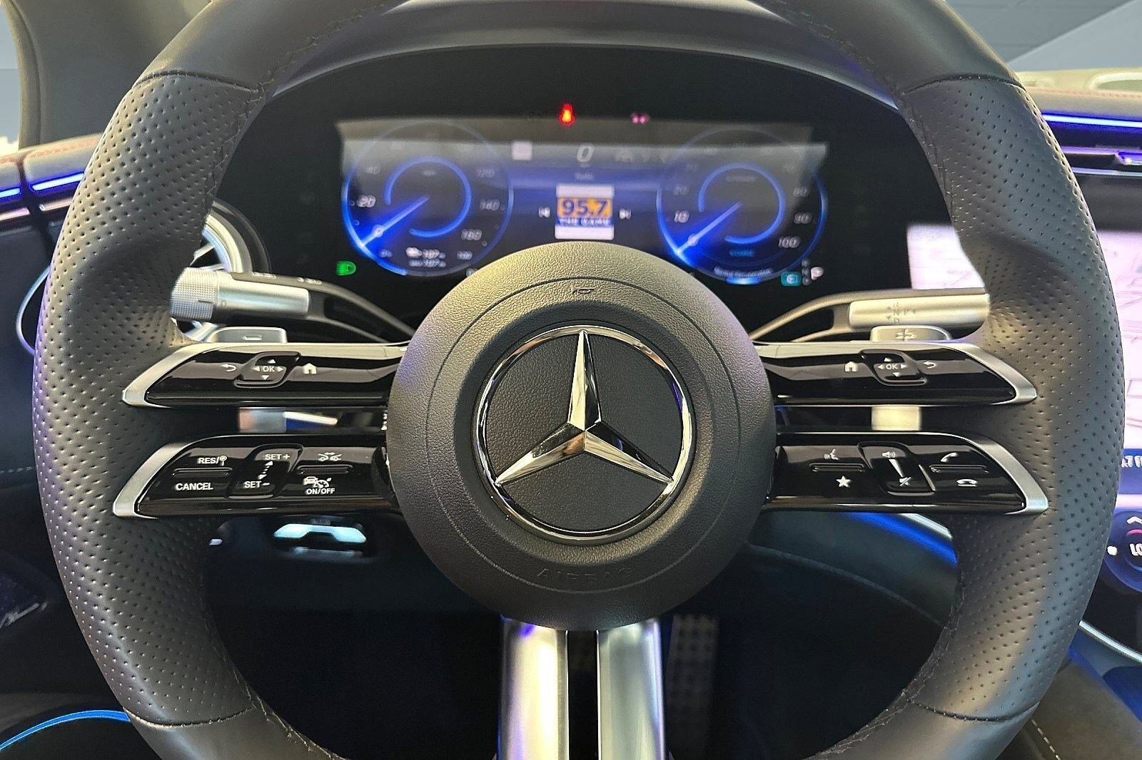 Used 2022 Mercedes-Benz EQS 580 4MATIC Sedan image 19