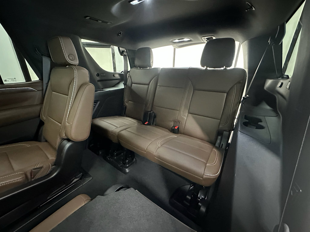 Used 2024 Chevrolet Tahoe High Country w/ Advanced Technology Package image 25