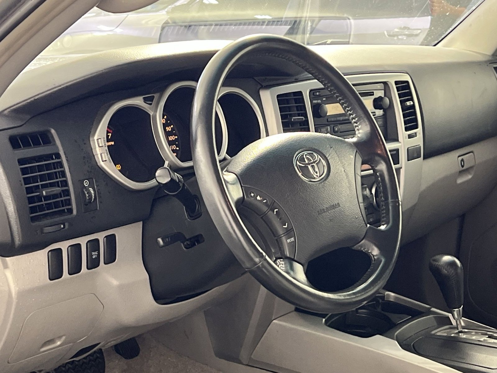 Used 2004 Toyota 4Runner SR5 image 15