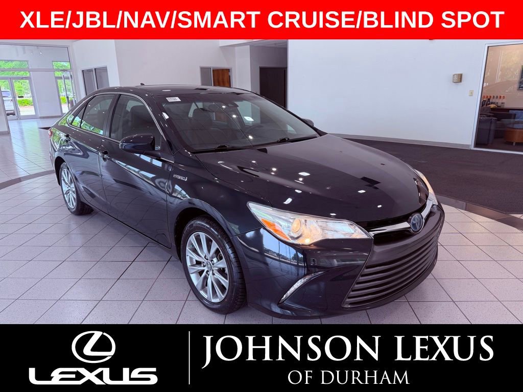 Used 2017 Toyota Camry XLE FWD image 1