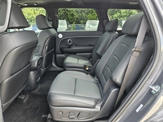 Used 2026 Hyundai Palisade Calligraphy image 9