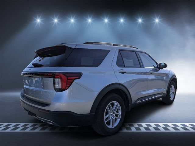Used 2025 Ford Explorer Active w/ Active Comfort Package RWD image 3