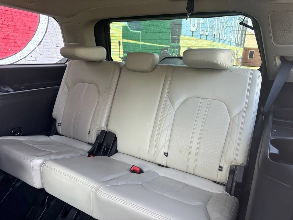 Used 2019 Ford Expedition Platinum AWD/4WD image 25