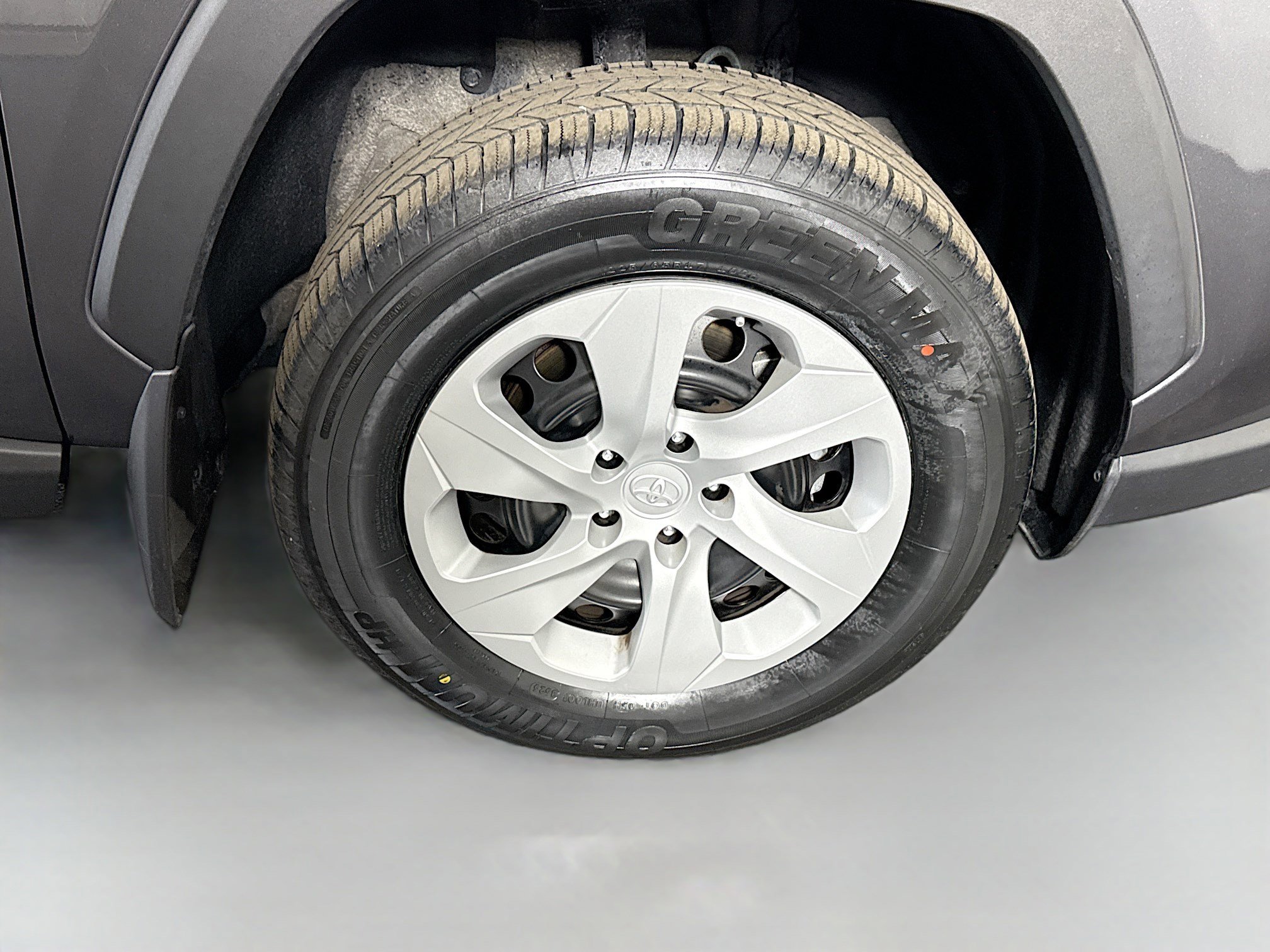 Used 2024 Toyota RAV4 LE image 31