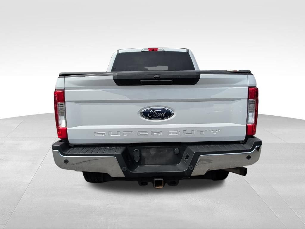 Used 2019 Ford F250 XLT w/ XLT Value Package AWD/4WD image 4