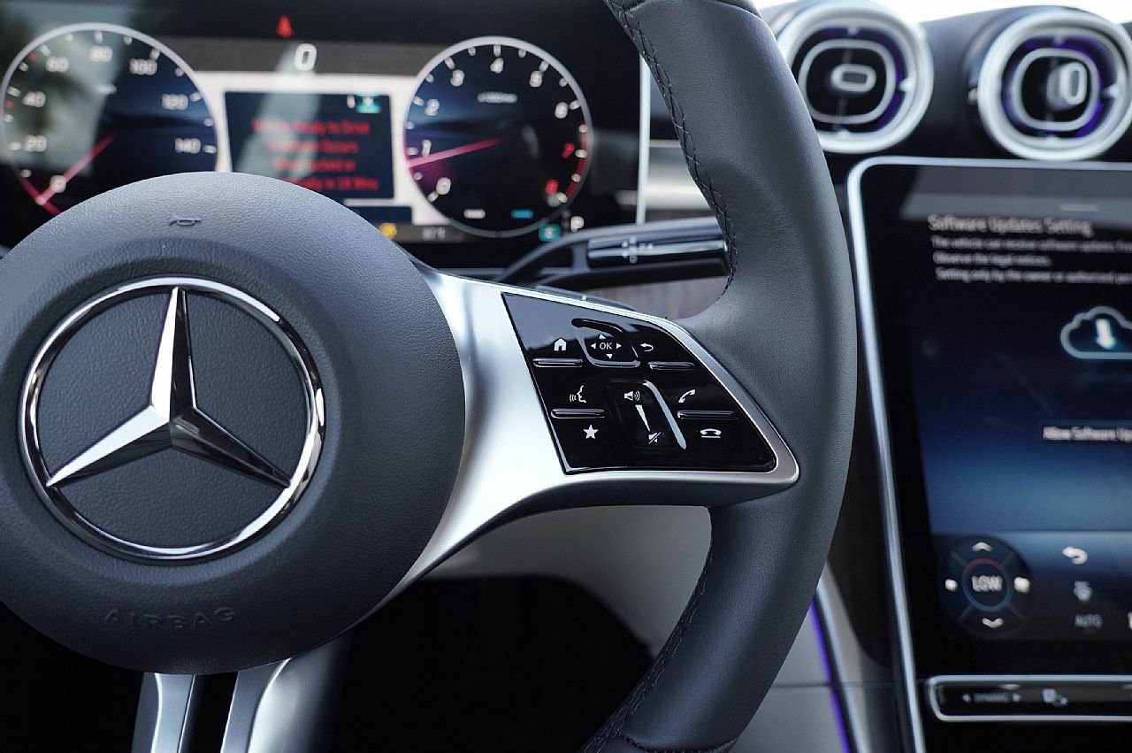 New 2025 Mercedes-Benz C 300 Sedan image 19