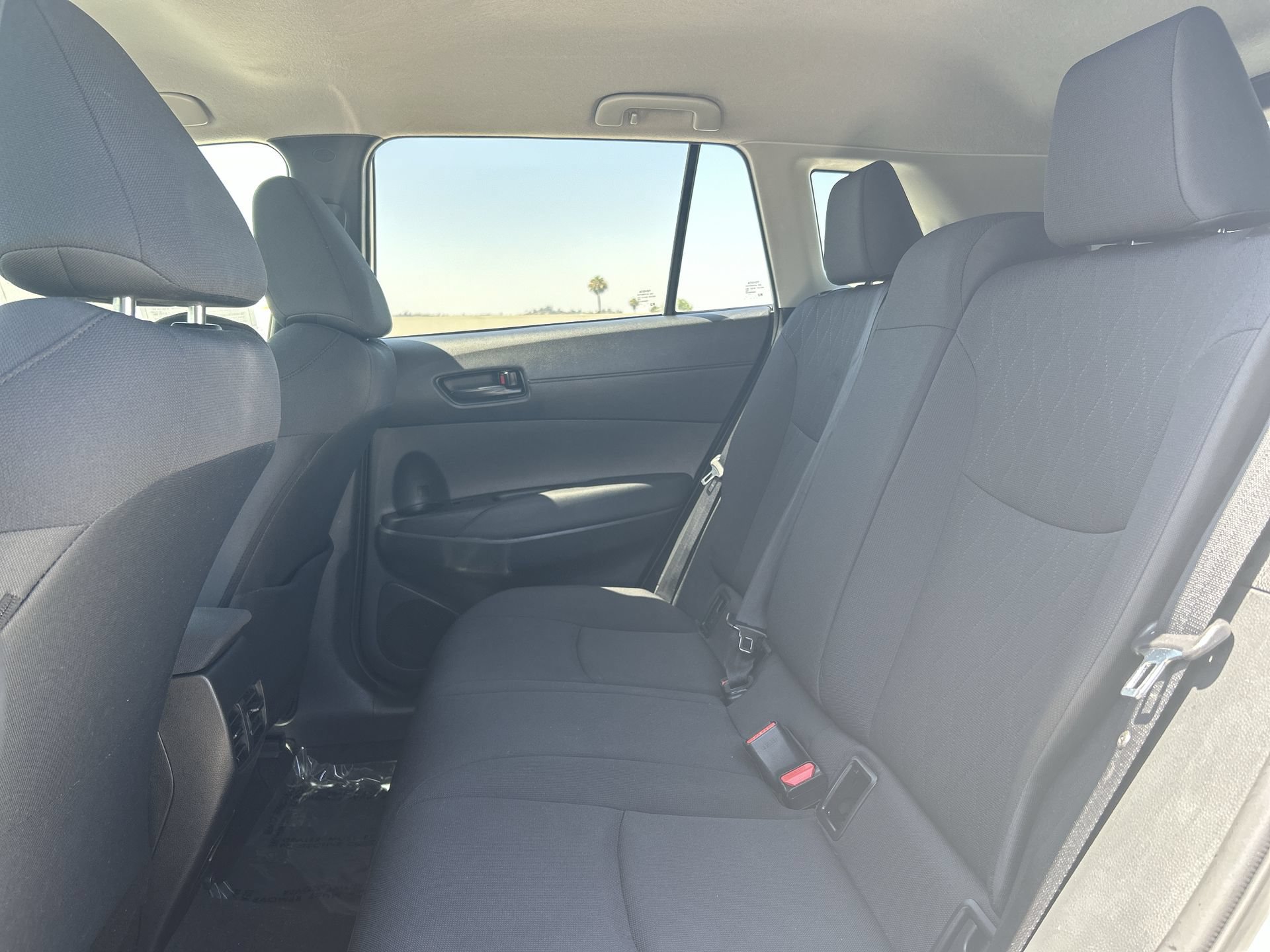 Used 2025 Toyota Corolla Cross LE FWD image 25