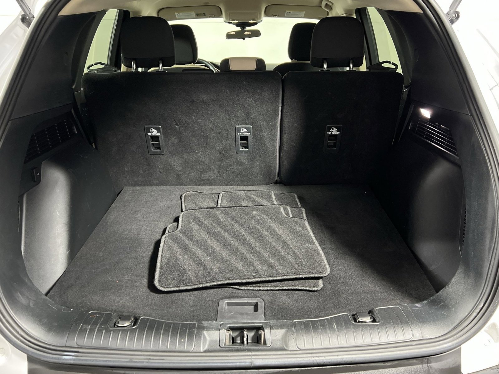 Used 2020 Ford Escape SE image 24