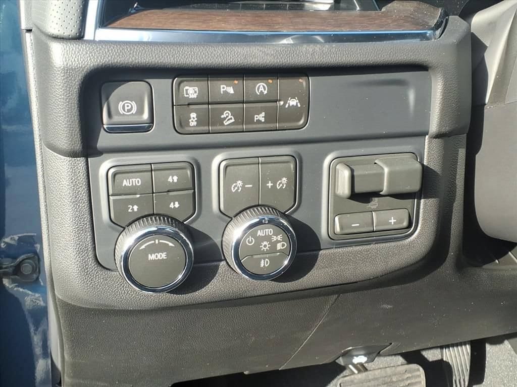 New 2026 Chevrolet Tahoe High Country w/ Sun And Tow Package AWD/4WD image 15