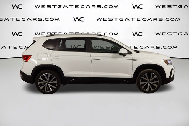 Used 2023 Volkswagen Taos SE w/ Panoramic Sunroof Package image 45