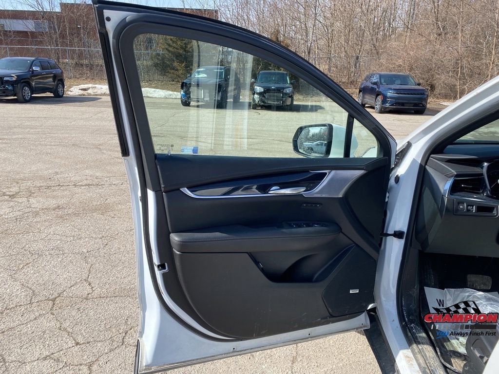 Used 2024 Cadillac XT5 Premium Luxury w/ LPO, Floor Liner Package image 16