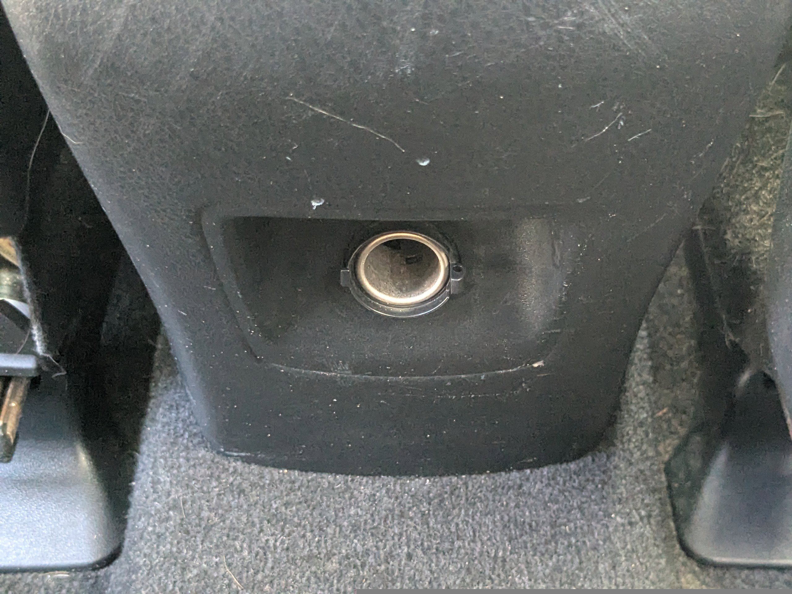 Used 2017 Toyota RAV4 XLE image 16