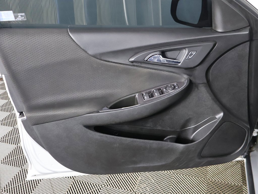 Used 2021 Chevrolet Malibu LT image 22