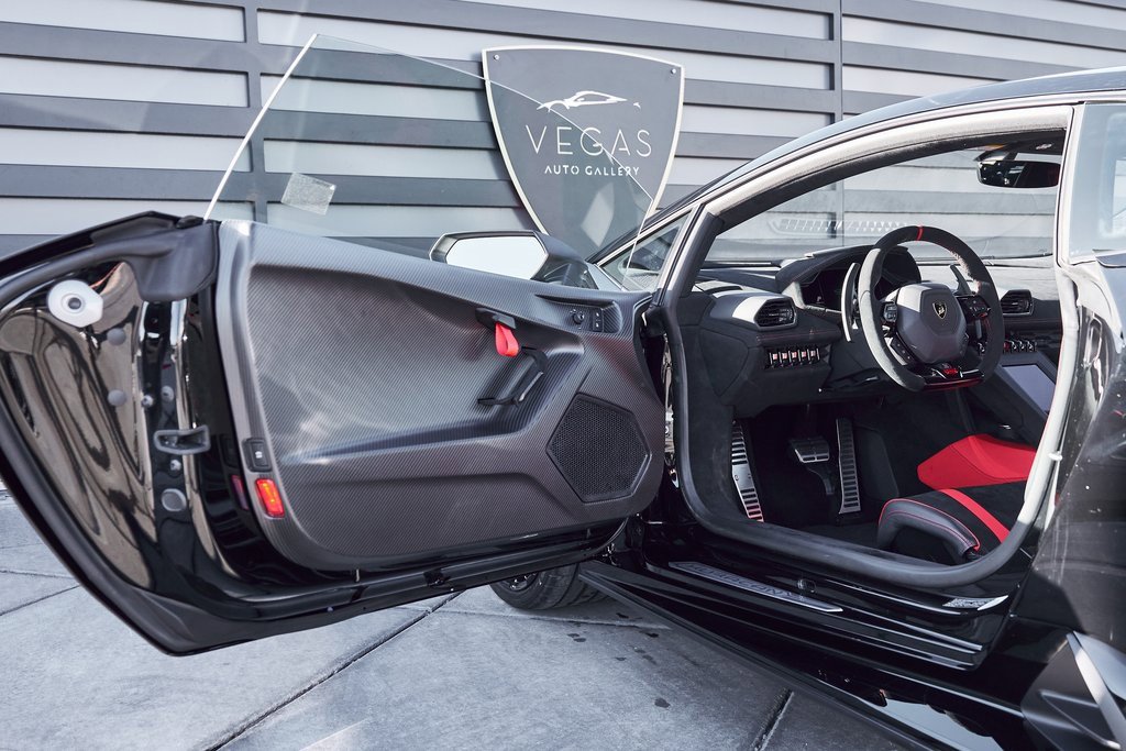 Used 2024 Lamborghini Huracan STO image 36