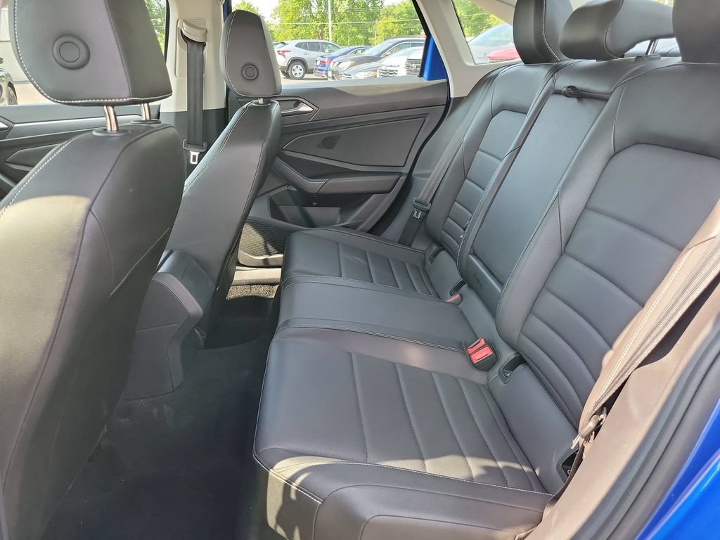 Used 2024 Volkswagen Jetta SE FWD image 15