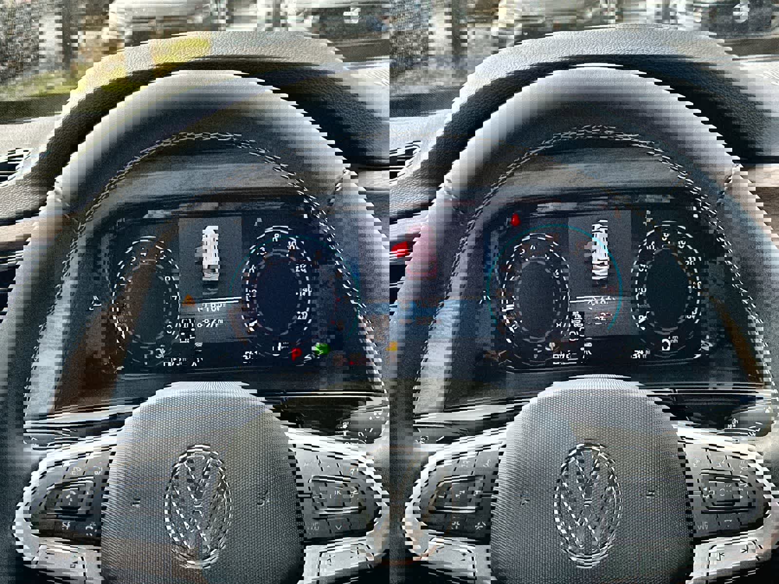 Used 2025 Volkswagen Atlas SE image 18