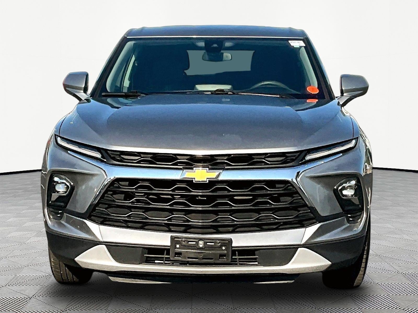 Used 2023 Chevrolet Blazer LT AWD/4WD image 2
