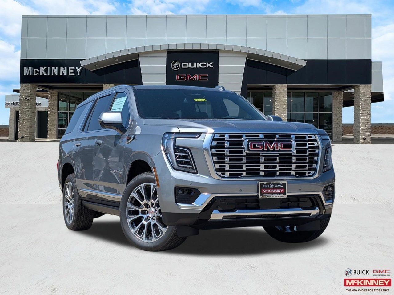 New 2027 GMC Yukon Denali w/ Sun & Power Step Package