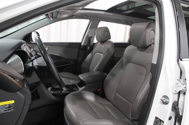Used 2017 Hyundai Santa Fe Limited AWD/4WD image 5