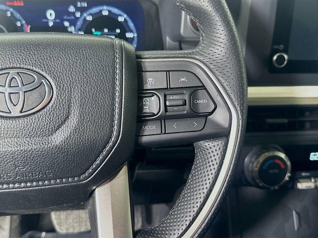 Used 2024 Toyota Tacoma TRD Off-Road image 23