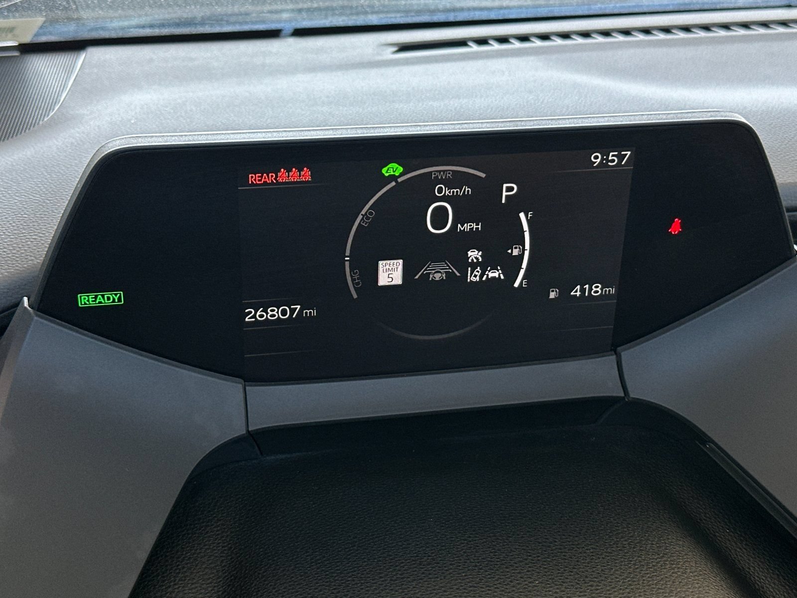 Used 2025 Toyota Prius LE FWD image 22