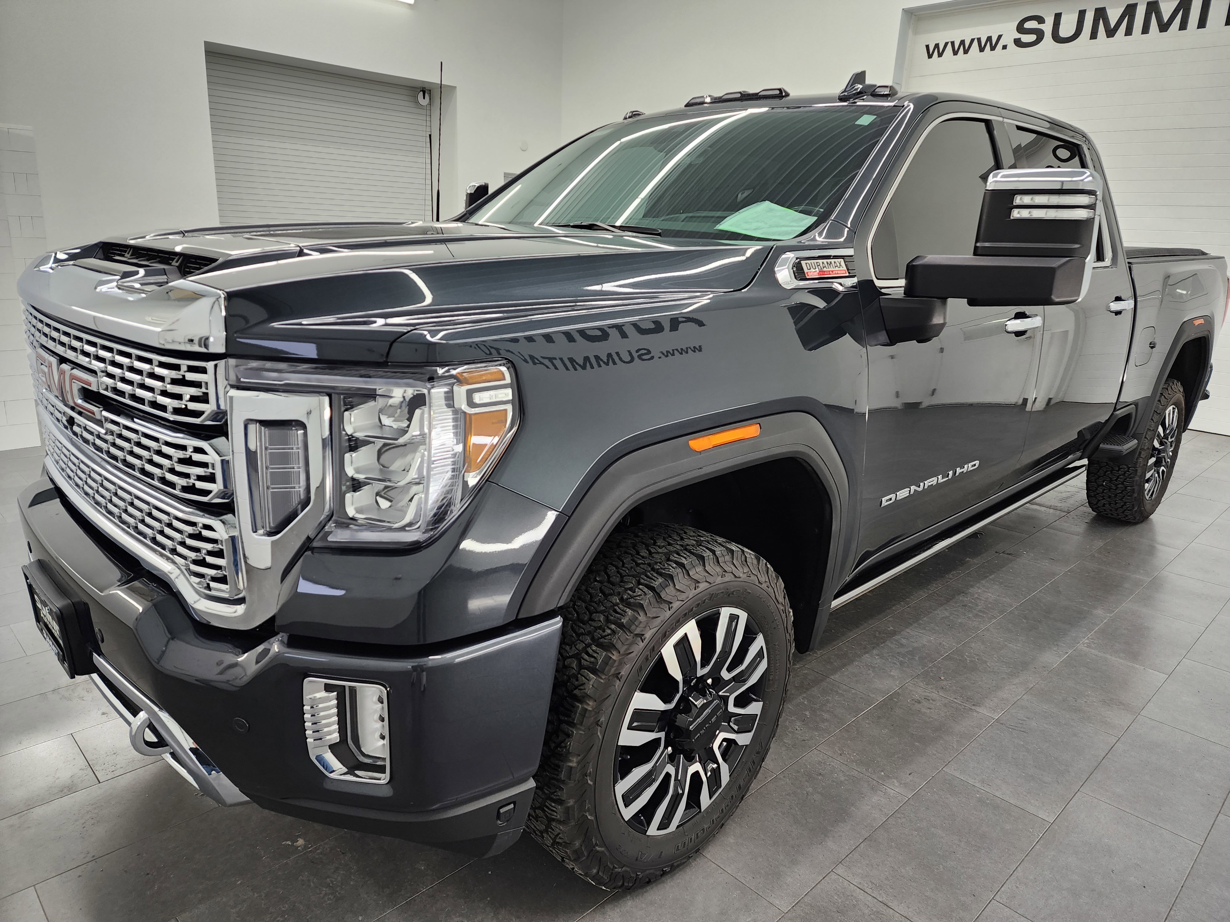 Used 2023 GMC Sierra 3500 Denali w/ Denali Ultimate Package image 7