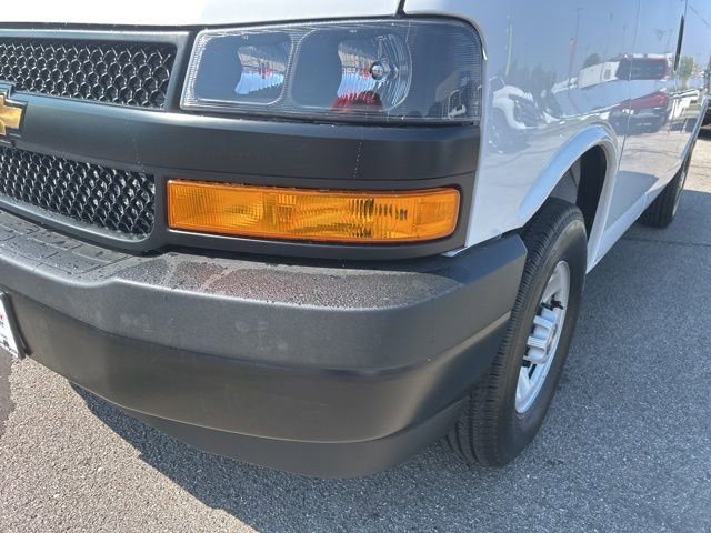New 2025 Chevrolet Express 2500 RWD image 9