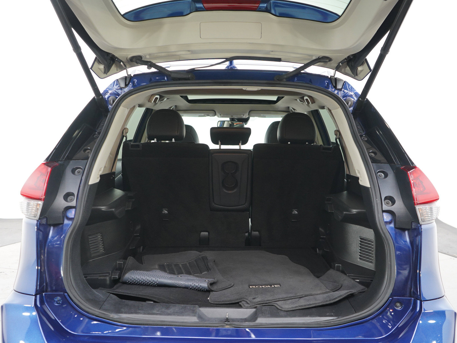 Used 2019 Nissan Rogue SL w/ Premium Package AWD/4WD image 16