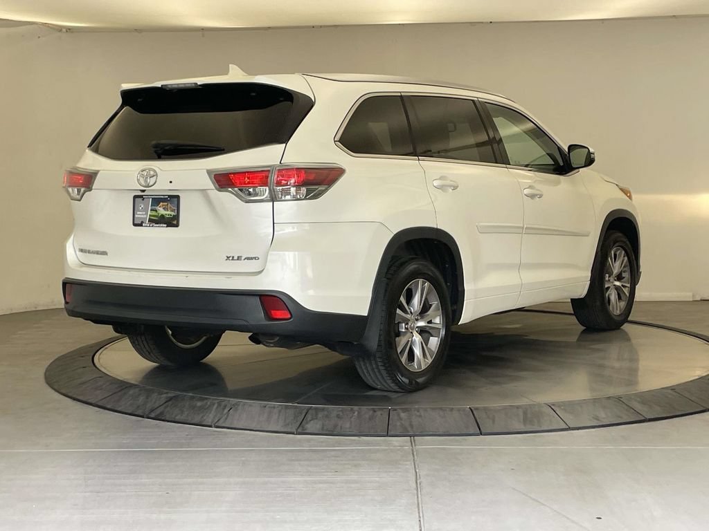 Used 2015 Toyota Highlander XLE AWD/4WD image 5