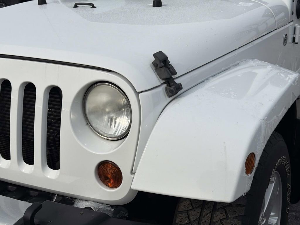 Used 2012 Jeep Wrangler Sahara w/ Dual Top Group image 10