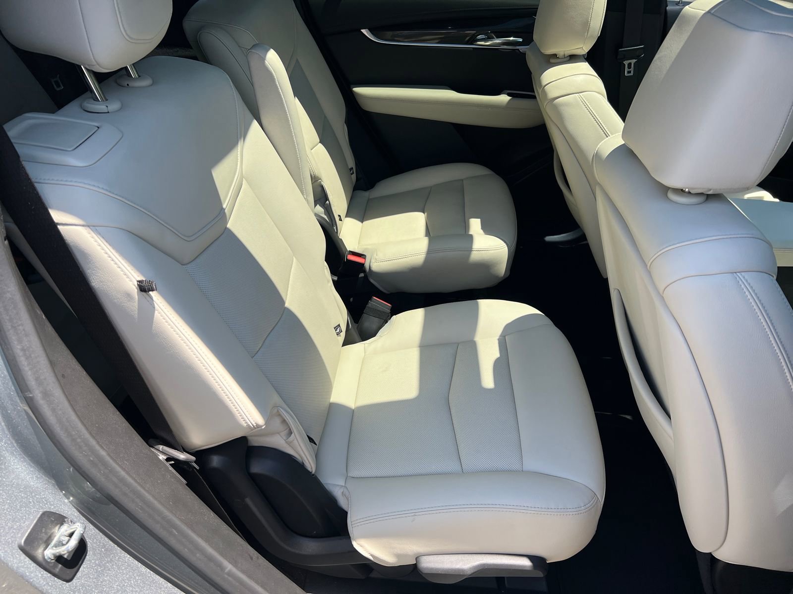 Used 2023 Cadillac XT6 Sport w/ Technology Package AWD/4WD image 19