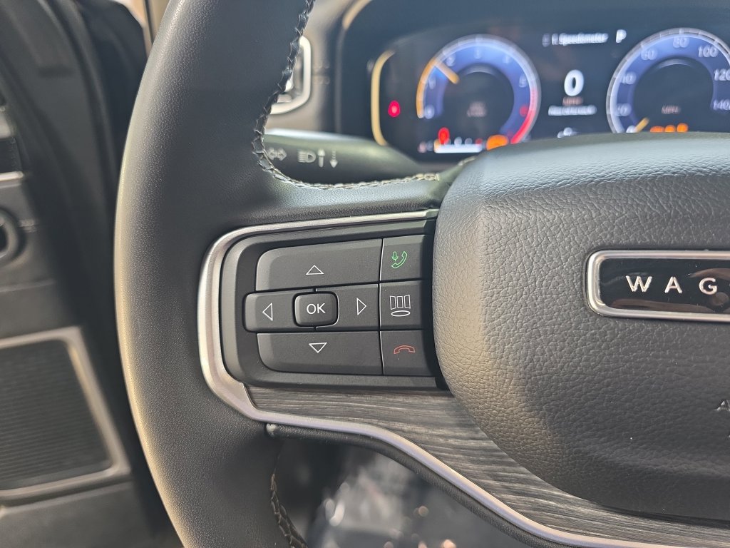 Used 2024 Jeep Wagoneer L Series II w/ Flexible Seating Group AWD/4WD image 19