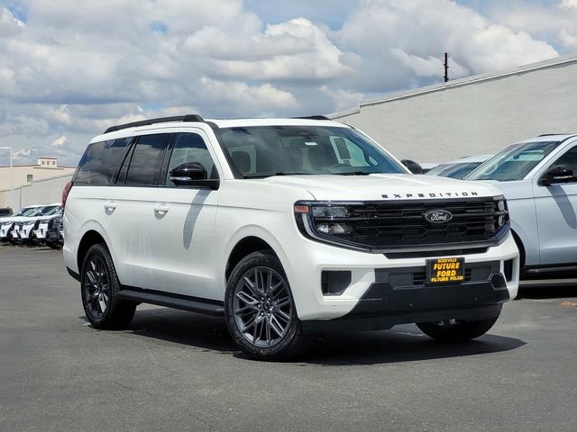 New 2026 Ford Expedition Platinum w/ Stealth Appearance Package