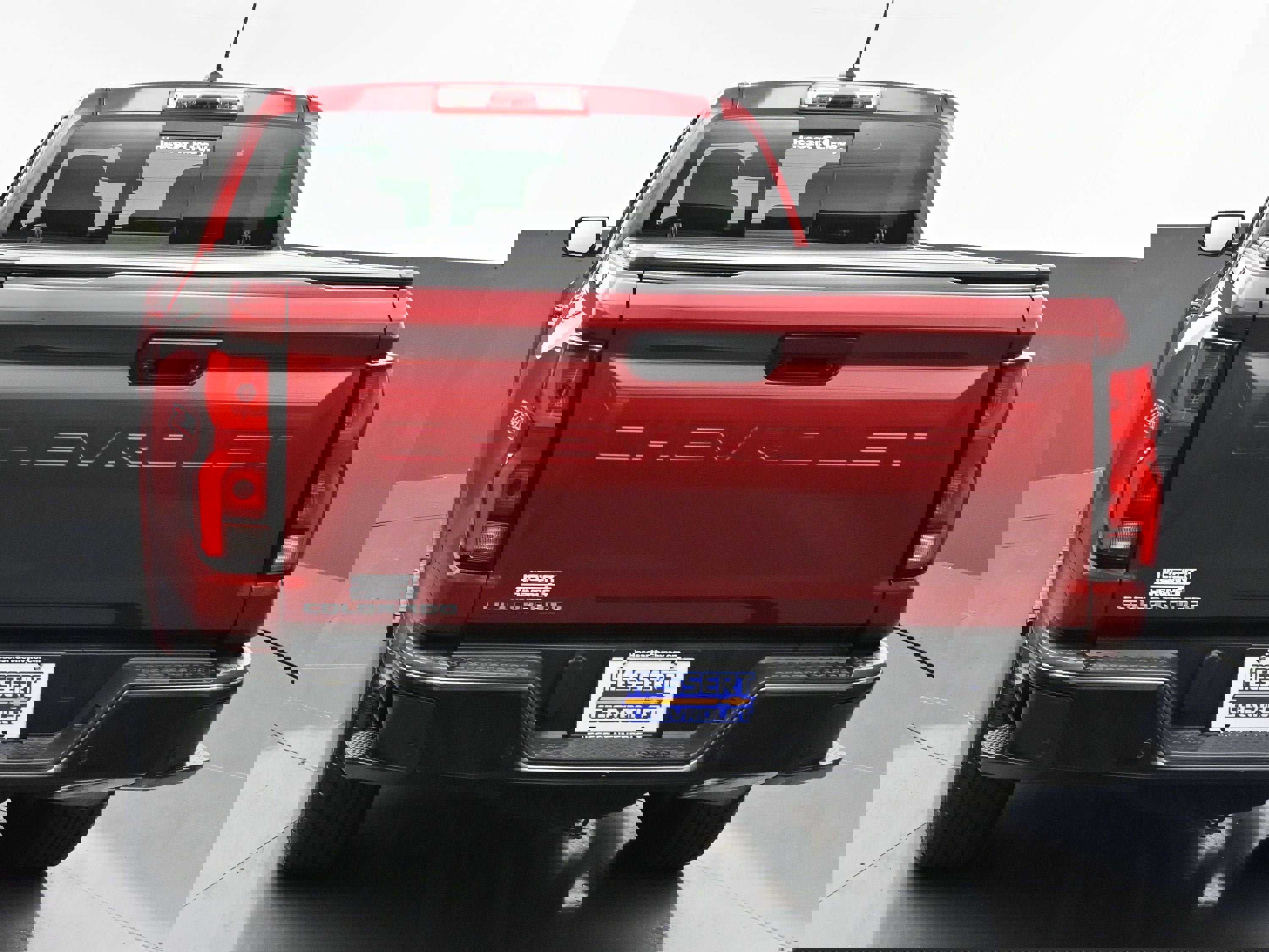 Used 2024 Chevrolet Colorado Z71 w/ Z71 Convenience Package 2 image 6