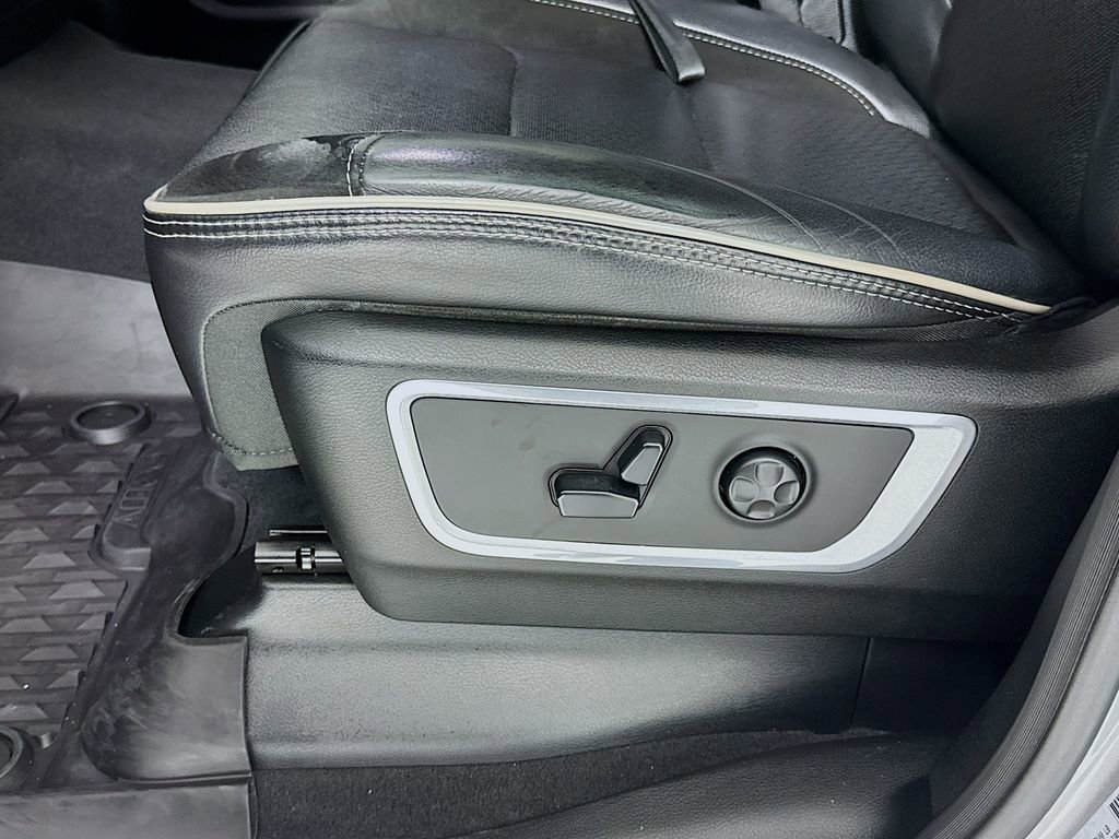 Used 2019 RAM 1500 Laramie w/ Bed Utility Group image 20