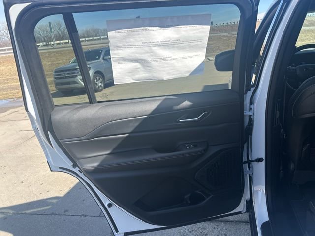 New 2025 Jeep Grand Cherokee L Altitude image 43