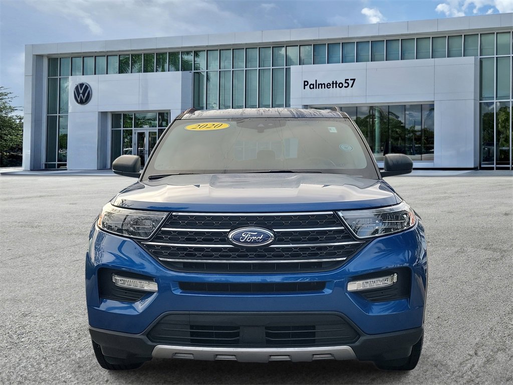 Used 2020 Ford Explorer XLT w/ Equipment Group 202A image 2