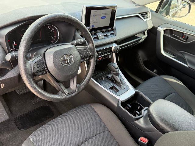 Used 2025 Toyota RAV4 LE AWD/4WD image 8