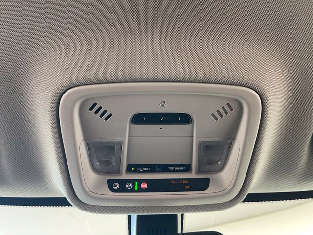 Used 2019 Chevrolet Traverse LT w/ LPO, Floor Liner Package AWD/4WD image 44