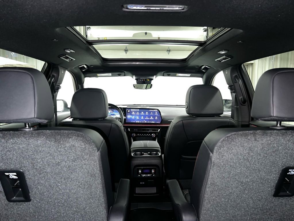 New 2026 Chevrolet Traverse RS w/ LPO, Floor Liner Package image 40