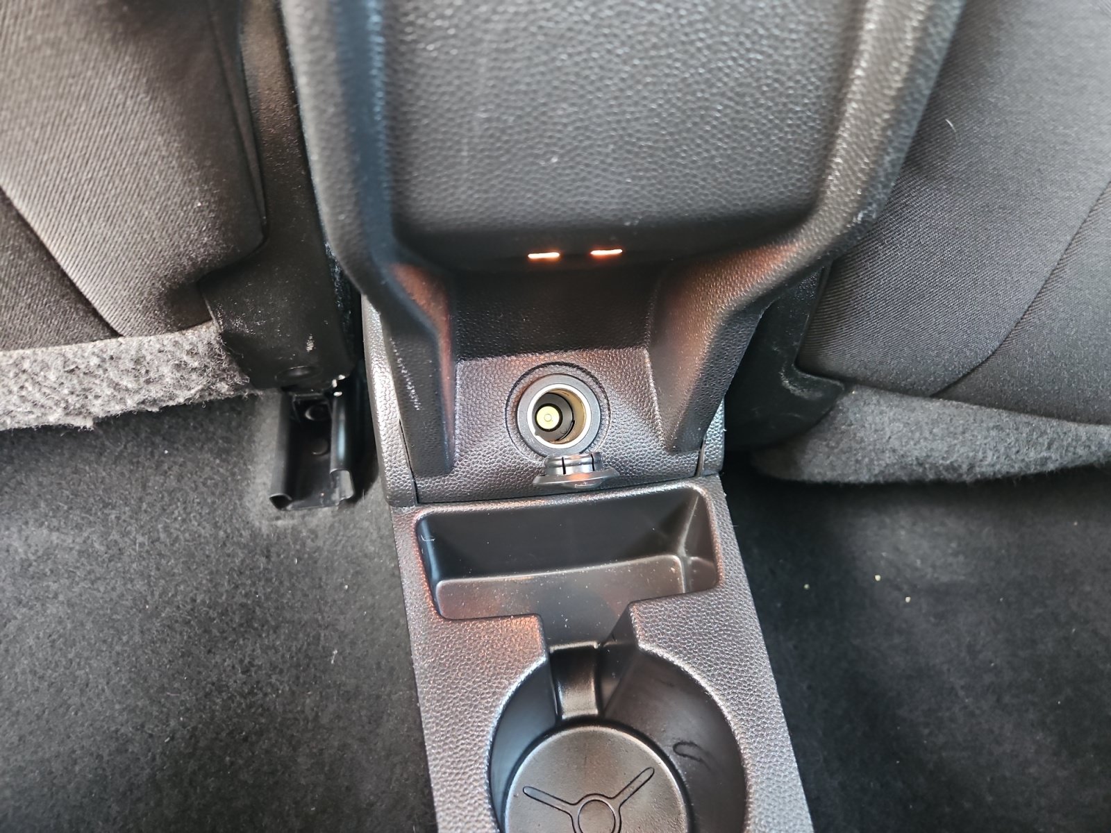 Used 2015 Ford Fiesta SE FWD image 12