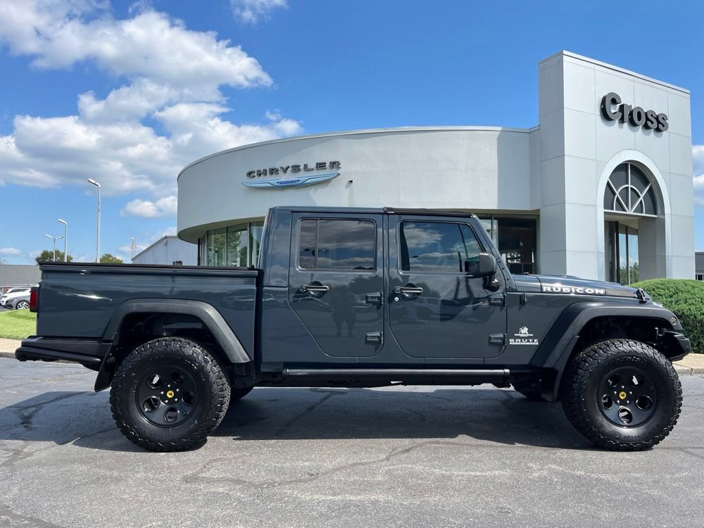 Used 2017 Jeep Wrangler Unlimited Rubicon w/ Cold Weather Group AWD/4WD image 48